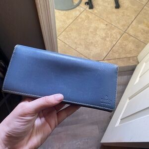 bluish/grey gucci wallet